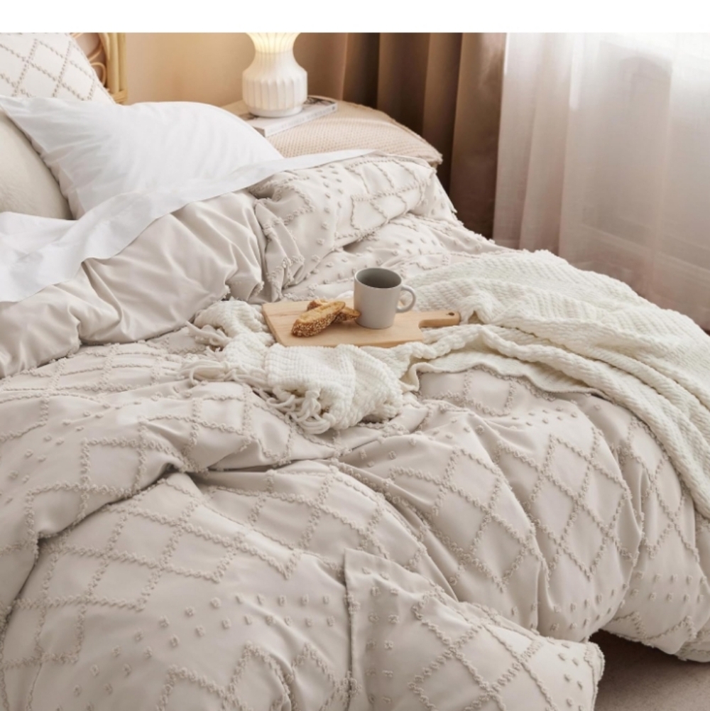 Bedsure Boho Beige(Queen) Duvet Bedding Set-New Never Used. - Picture 7 of 8